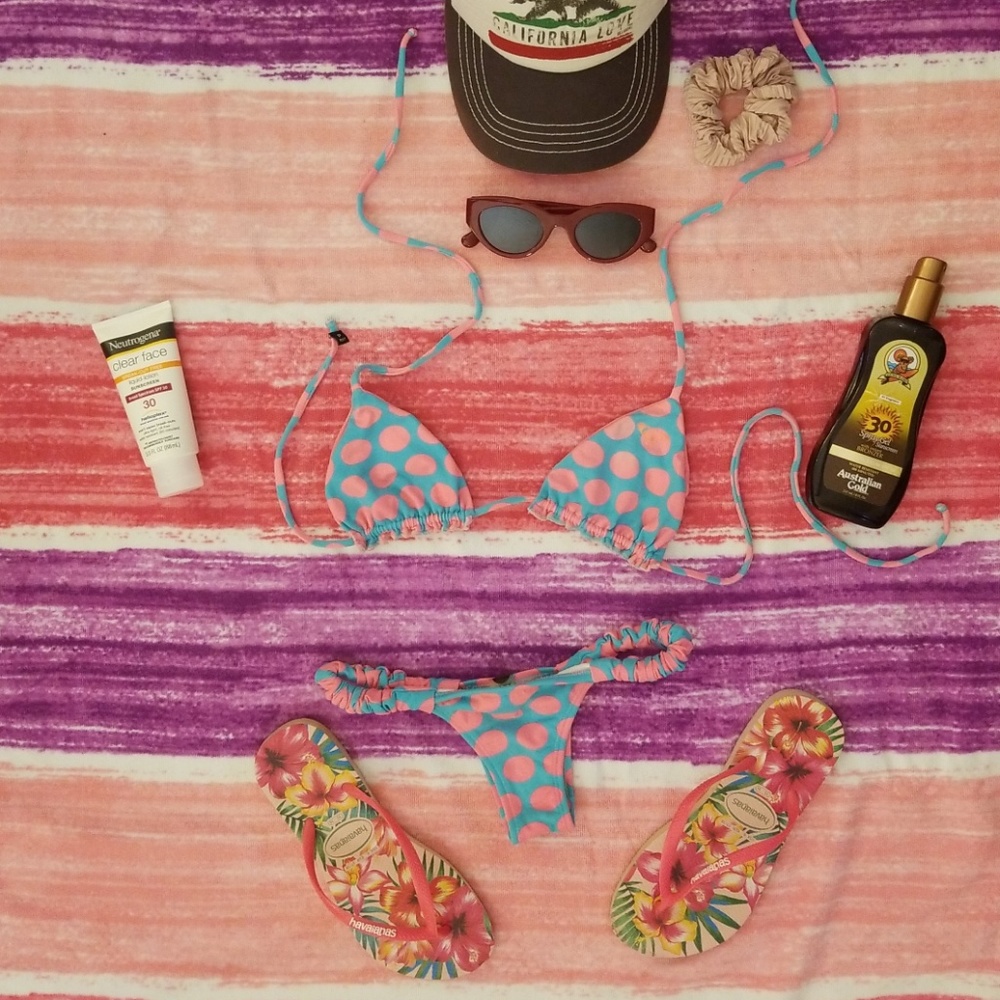 SOLD - Polka dot bikini